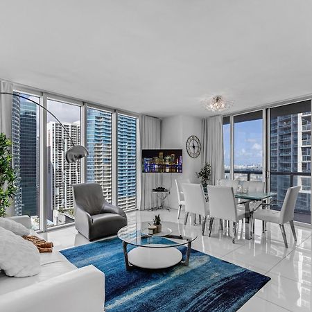 Luxurious Condo At Icon With Views Miami Bagian luar foto