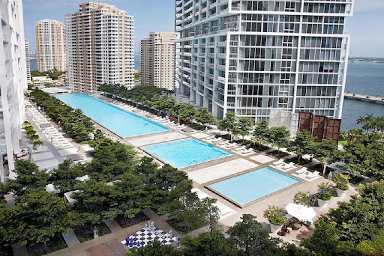 Luxurious Condo At Icon With Views Miami Bagian luar foto