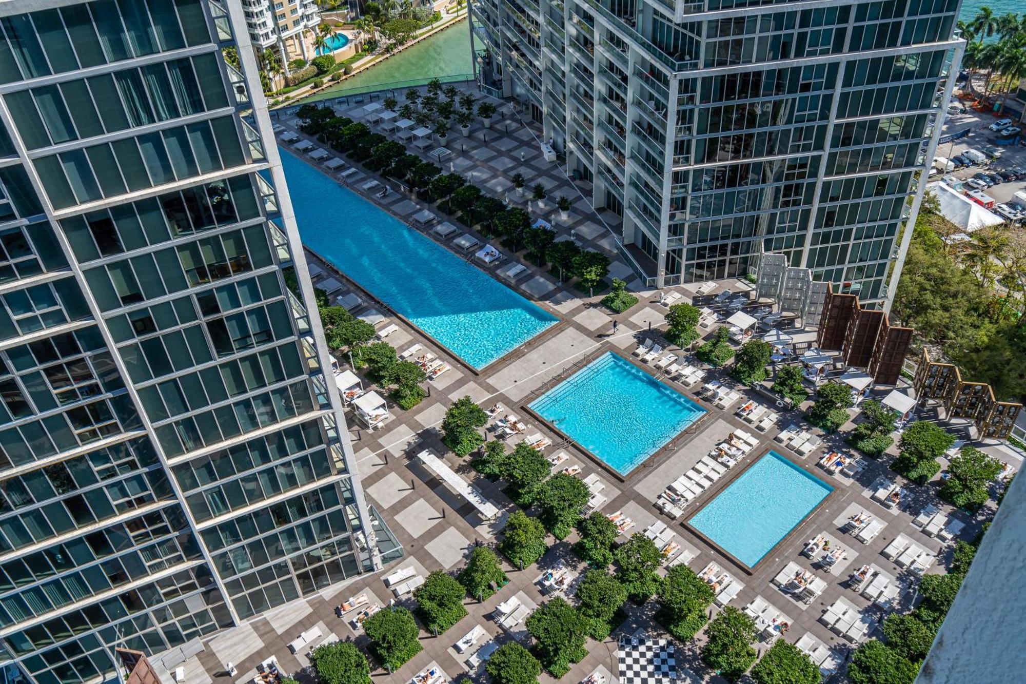 Luxurious Condo At Icon With Views Miami Bagian luar foto